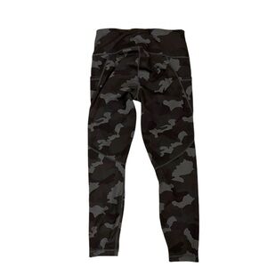 Active Life Leggings Yoga Pants Women’s Medium Black Gray Camo Pockets